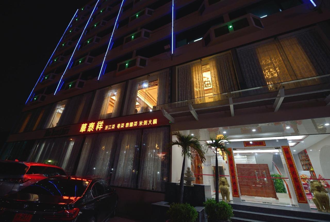 The Travellers Hotel Bangkok Exterior photo
